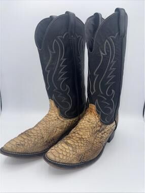 Vintage  9D Laredo Python Snakeskin Western Cowboy Boots USA